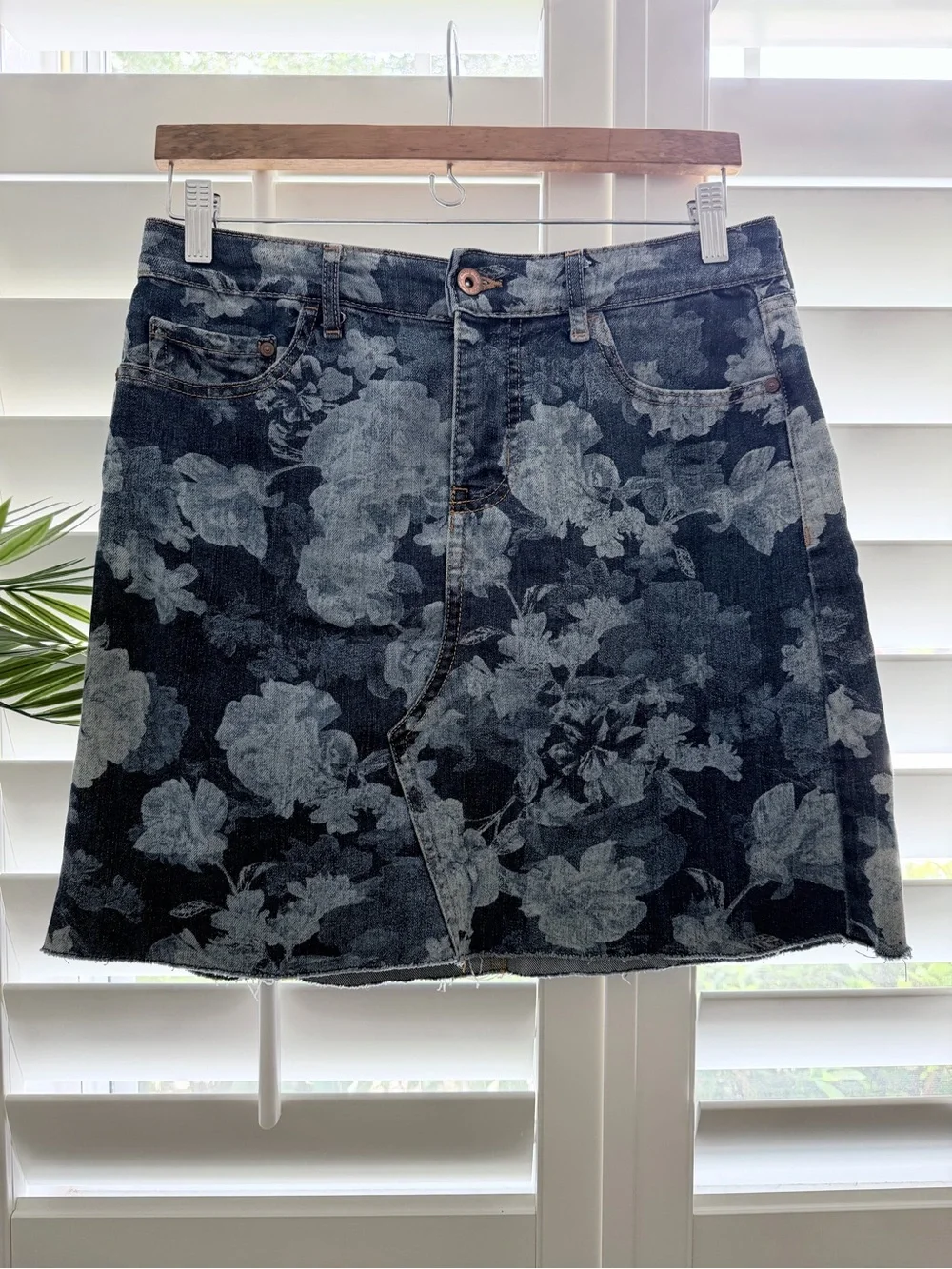 Anne Klein Black Floral Denim Mini Skirt